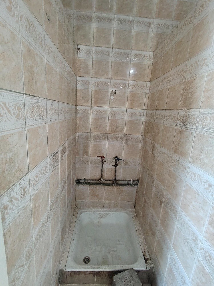 12 Big Rooms 4x6M,Separate - 8