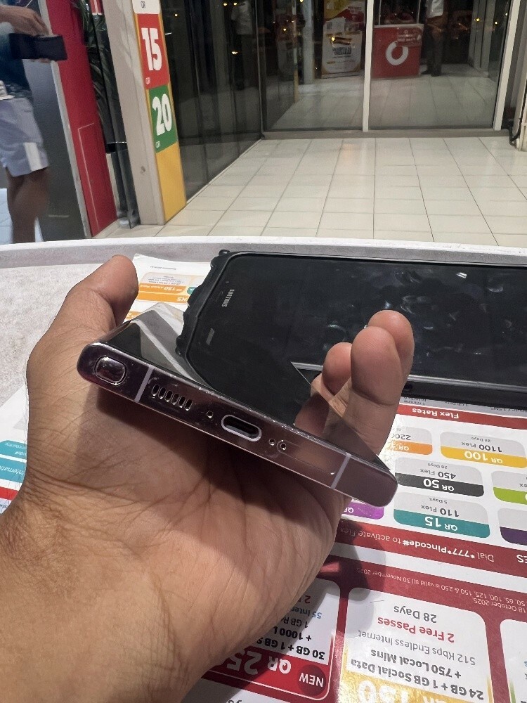 Samsung galaxy S23 ultra 12/512 - 5