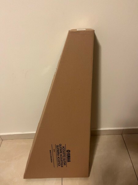 Yamaha F370 Acoustic+ Strings - 2