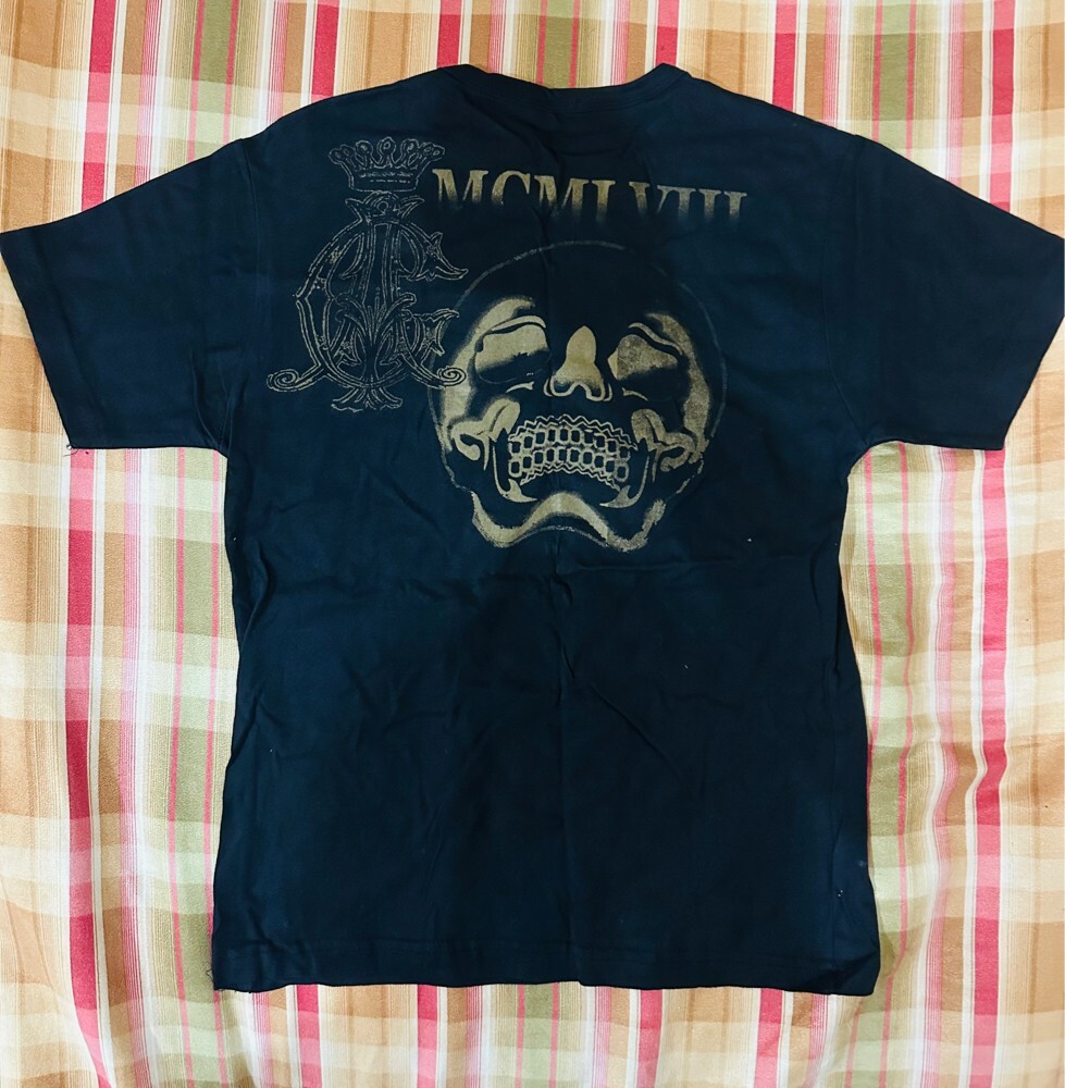 Tops and tees  - 14