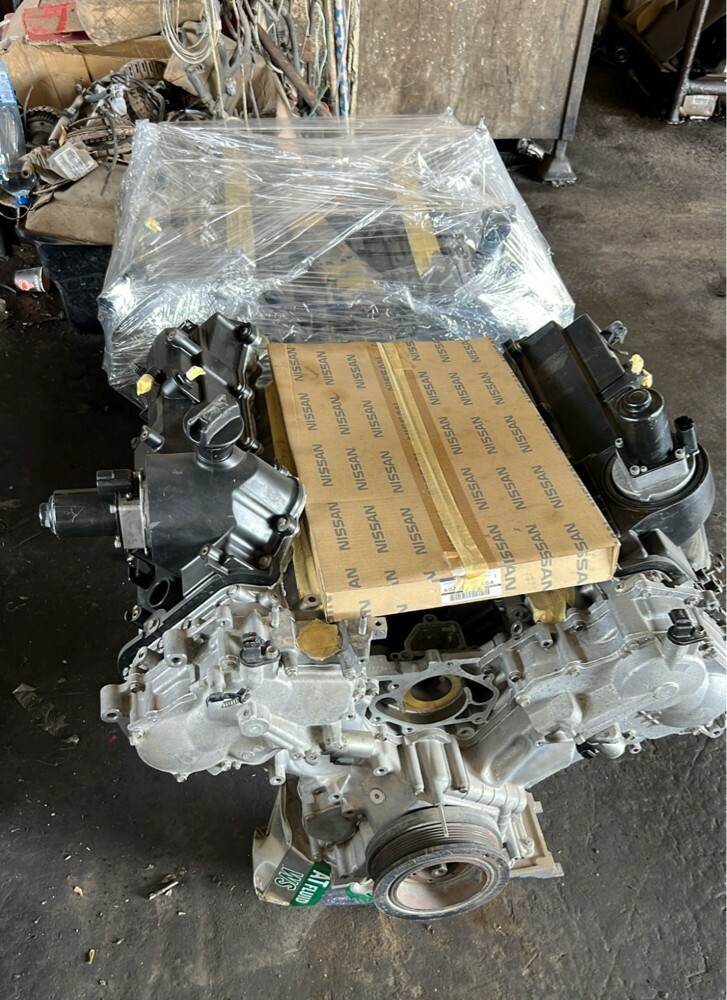 Nissan Patrol LE engine  - 1
