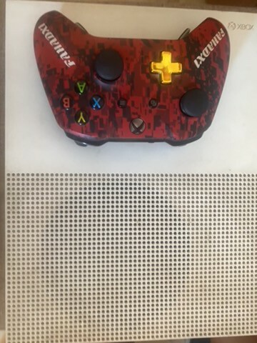 Xbox One S - 2