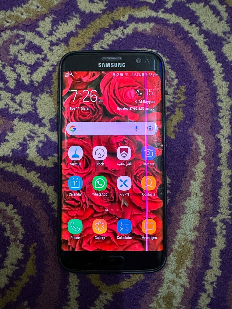 S7 edge screen cracked - 3