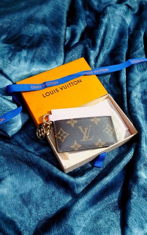 LouisVuitton Monogram Card Holder - 2