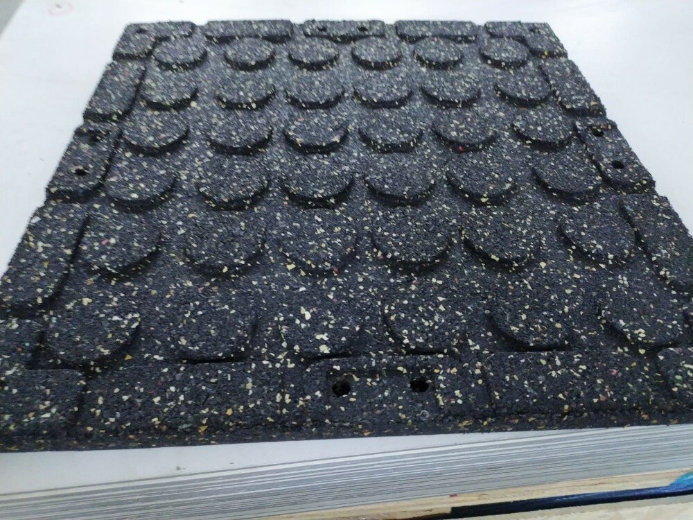 Gym and playground rubber floorin - 3