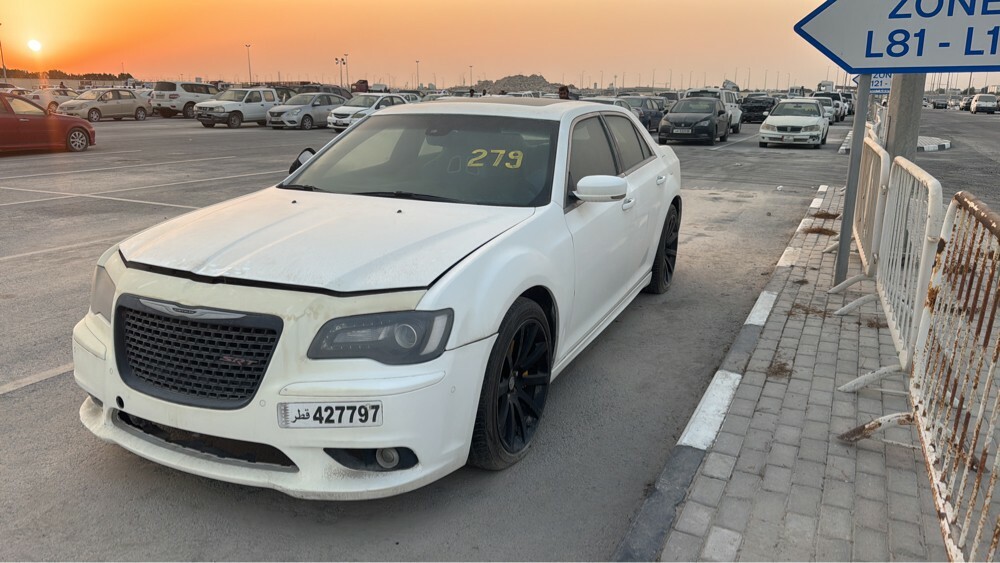 Chrysler C300 SRT8 2012 6.4 scrap - 1