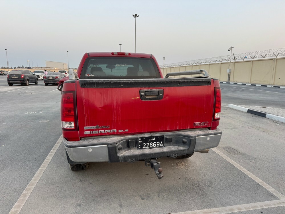 GMC Sierra 2012 81k only scrap - 2