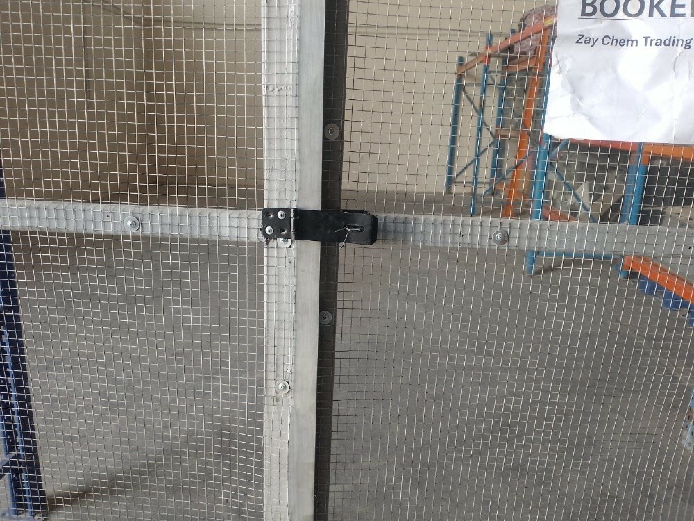 Store unit for rent - 4