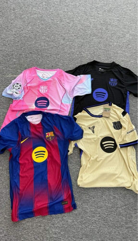 تيشيرتات برشلونة - 1