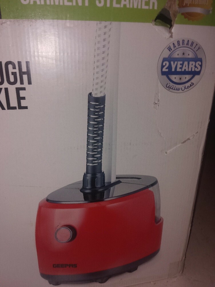 Geepas clothes steamer - 4