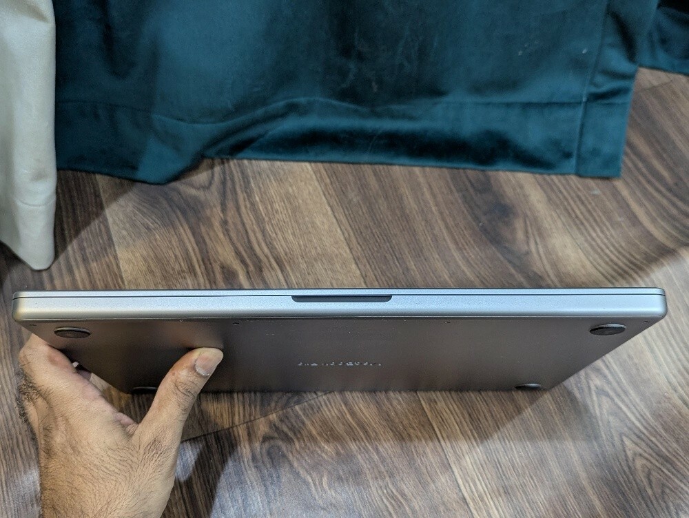 MacBook Pro M1 32+512 GB 16" - 9