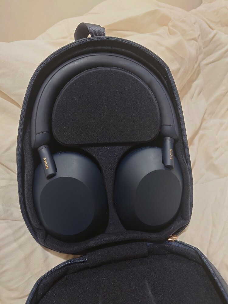 Sony WH-1000XM5 - 1