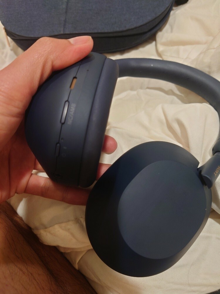 Sony WH-1000XM5 - 2