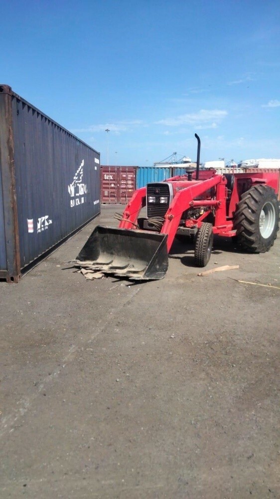 tractors with loader shawl - 3