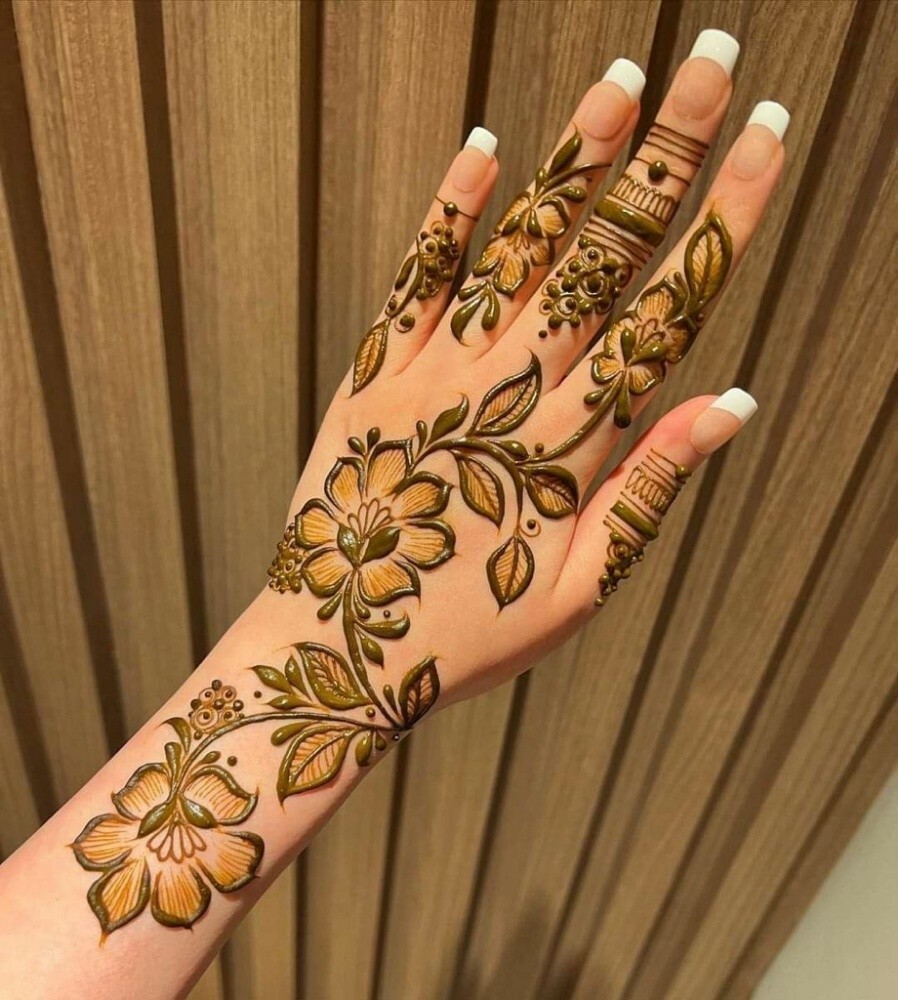 Henna Artist - 8