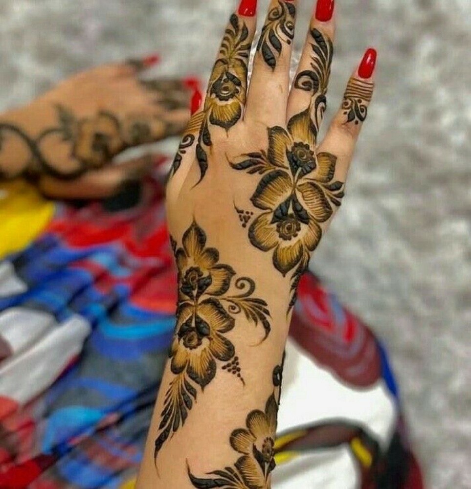 Henna Artist - 7
