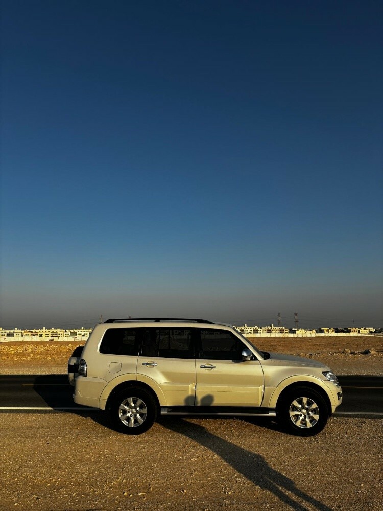 pajero 3.5 2020 model, only 53km - 2