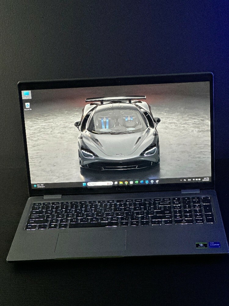 I7GEN11 RAM16 SSD512 NVIDIA4GB - 4