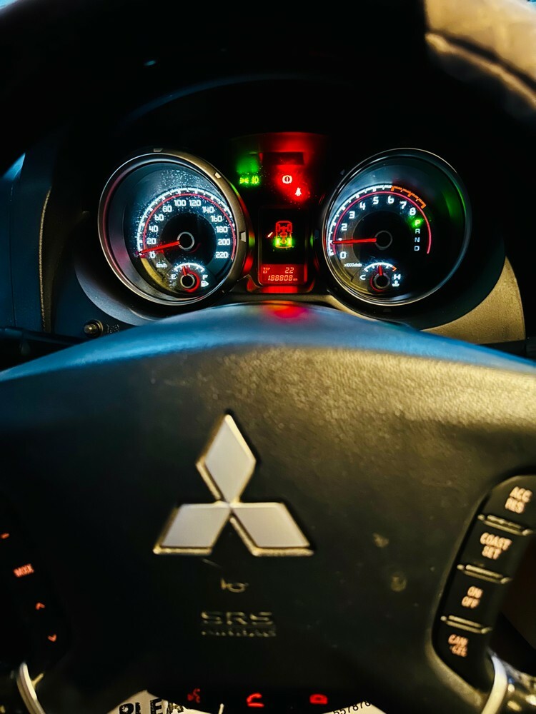 Mitsubishi pajero 2014 V6 GLS - 10