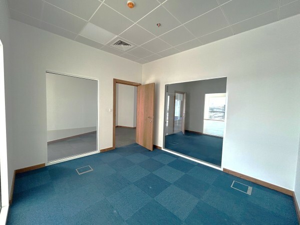 Ready to Move In Office Space - 20
