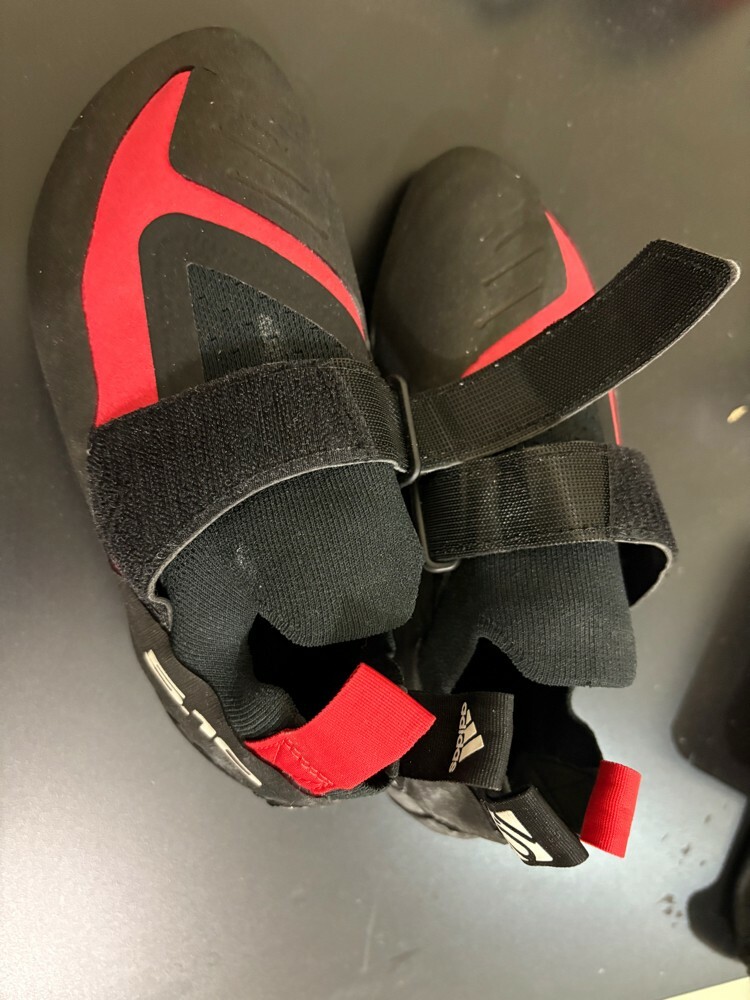 Climbing/Bouldering shoes 8US - 3
