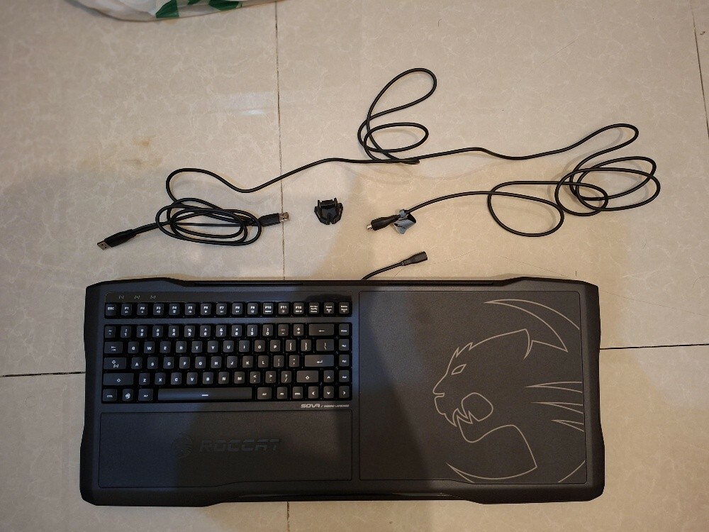 Keyboard_RoccatSova_Lapboard_Usb - 3