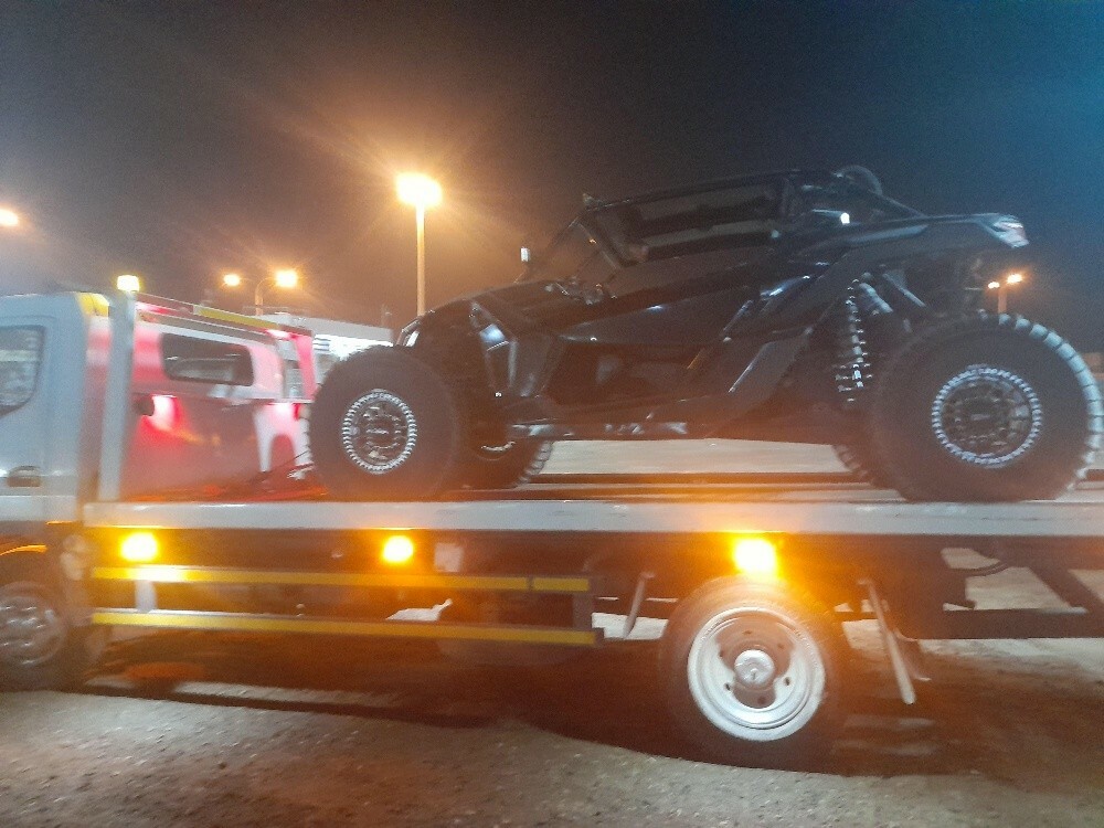 Flatbed truck - 3