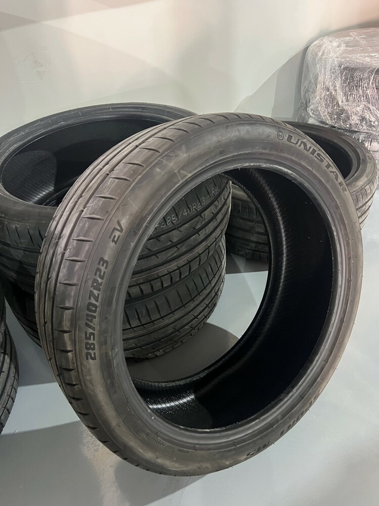 285/40/R23 - 5