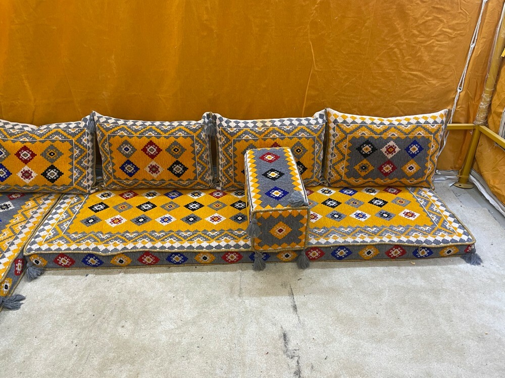 جلسات كراسي حديد  - 1