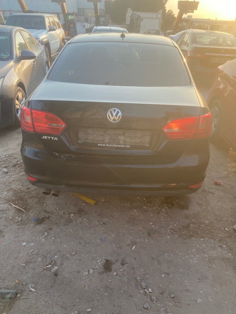 سيارة جيتا سكراب قطع غيار - 3