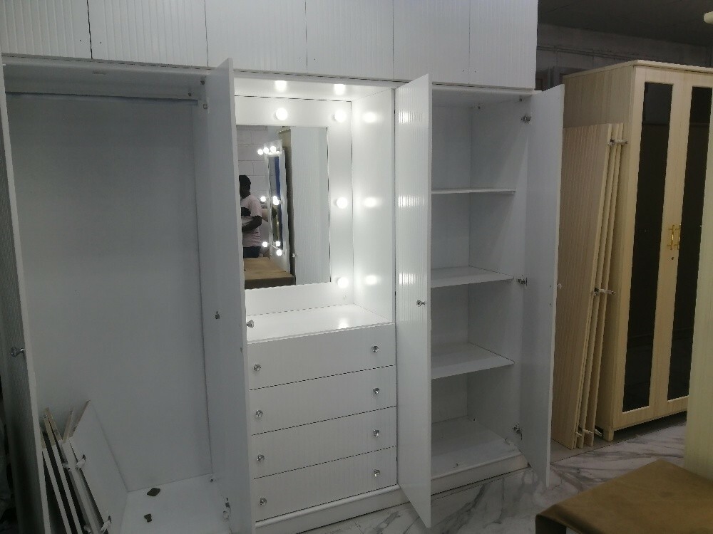 New 4 door wardrobe with mirror, - 2