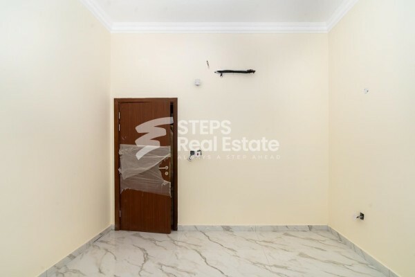Building for Sale in Umm Lekhba - 18