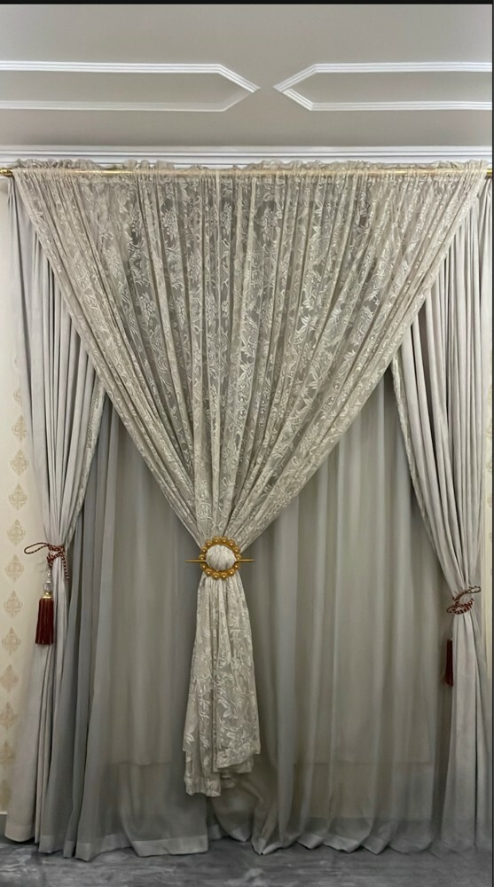 One sofa + curtain - 2