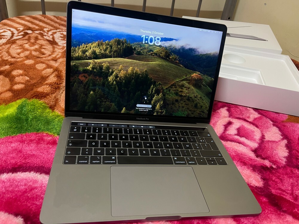 Apple MacBook Pro 2018 - 6