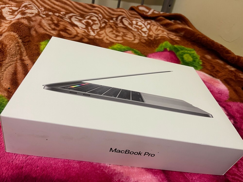 Apple MacBook Pro 2018 - 3