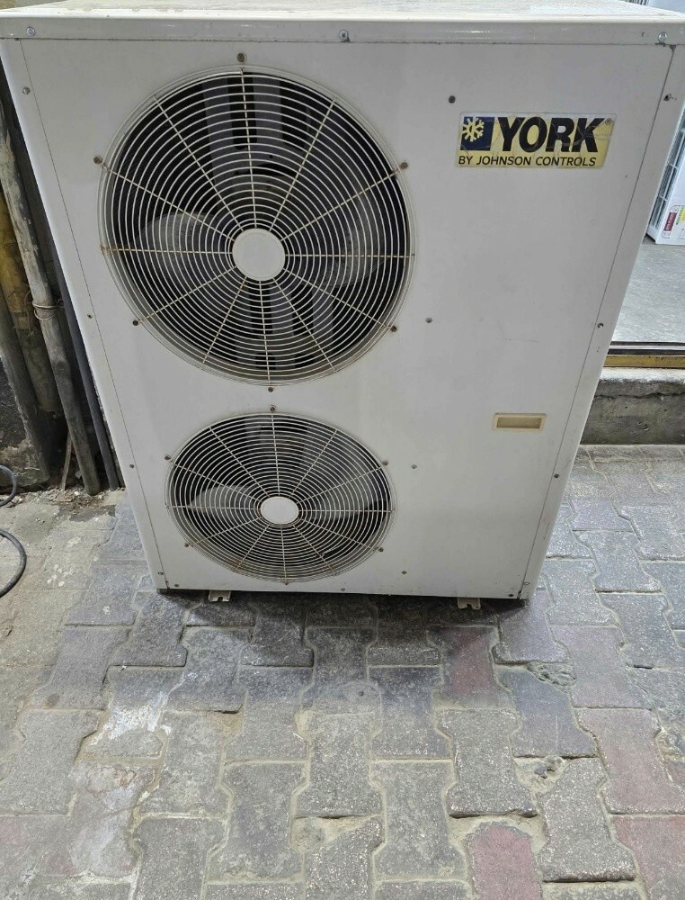 Floor Stand Ac 4 TON 5 TON - 7