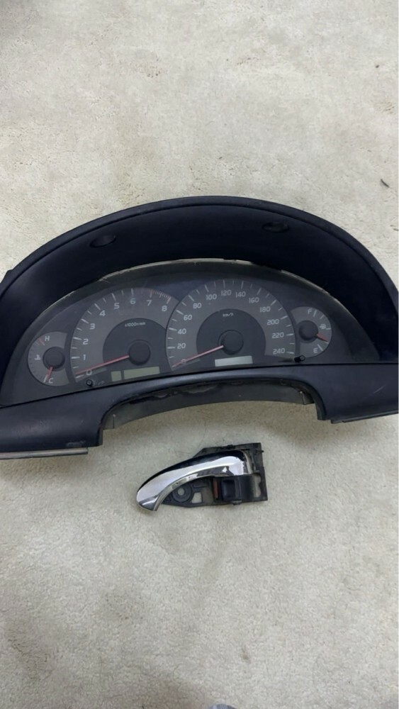 CAMRY SPEEDOMETER  - 1
