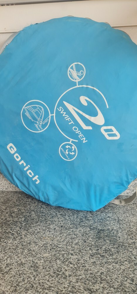 gorich foldable beach tent - 1