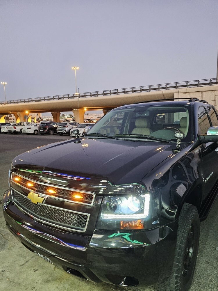 cheverlet avalanche 2013 — photo 4 for sale in Qatar