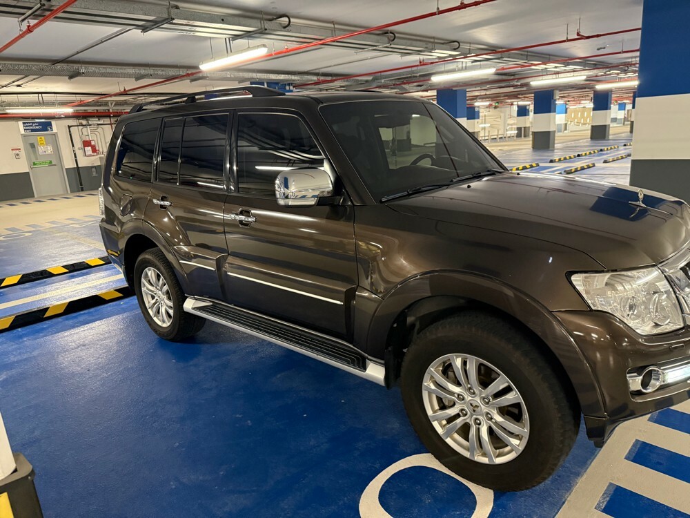 Pajero 2020 Gold edition — photo 11 for sale in Qatar