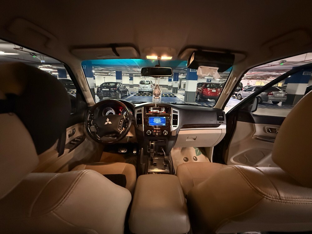 Pajero 2020 Gold edition — photo 8 for sale in Qatar