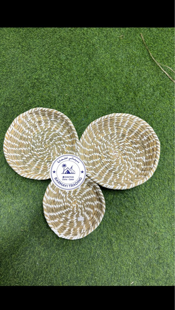 Palm leaf baskets and trays. - 7