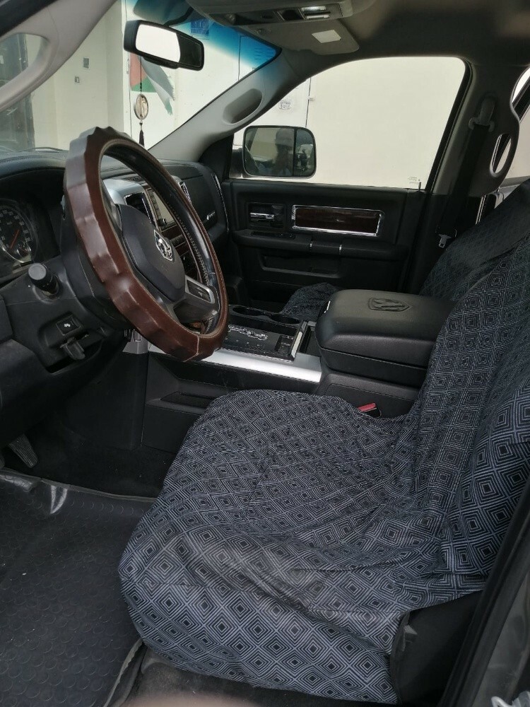 Dodge Ram Laramie - 4