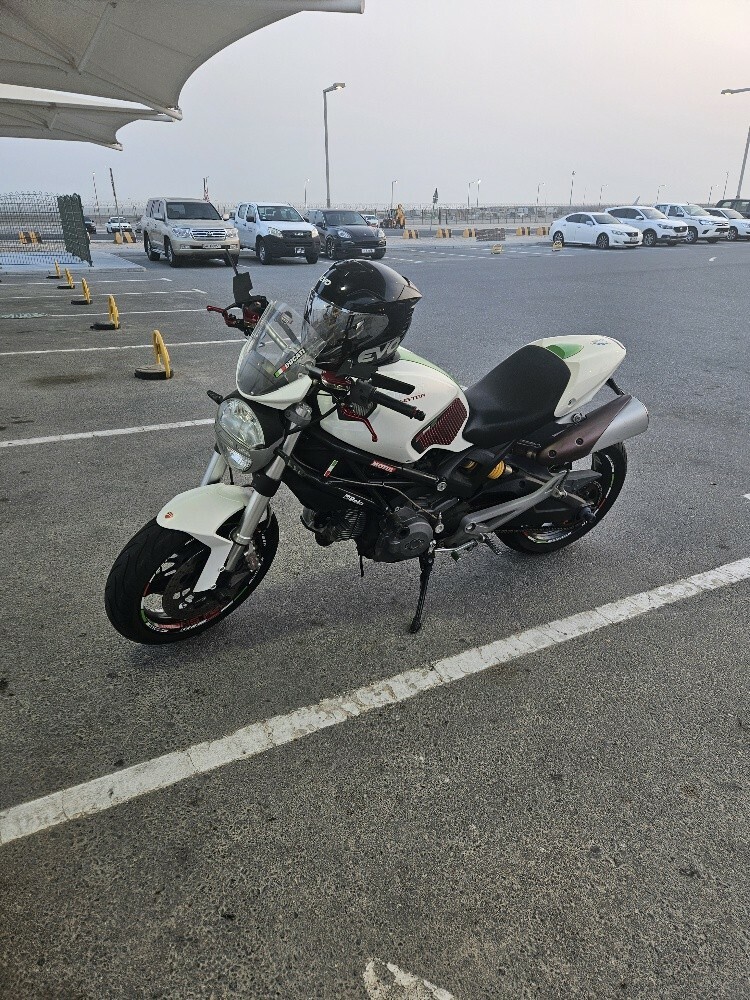 ducati monster 696 abs - 4