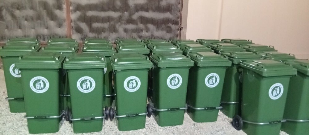 GARBAGE BUCKET - 1