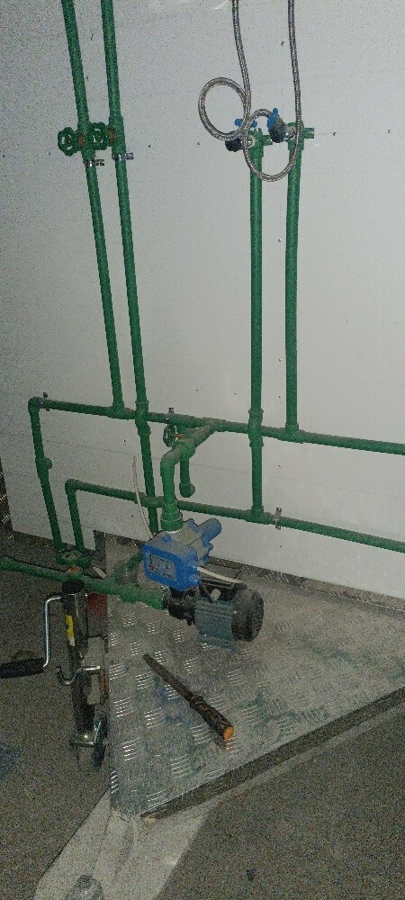room kitchen toilet - 1