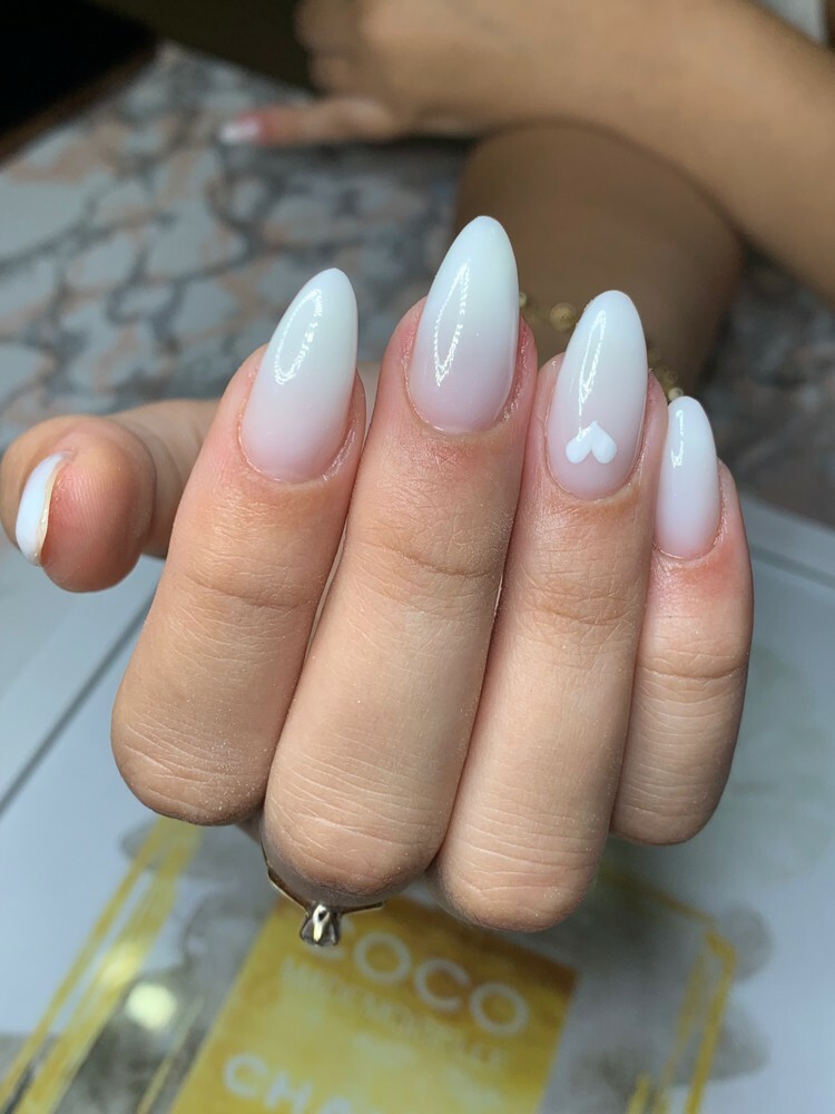 Nail technician and beauty  - 12