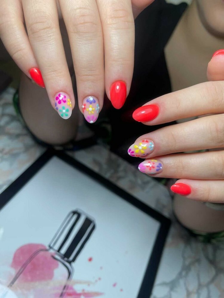 Nail technician and beauty  - 10