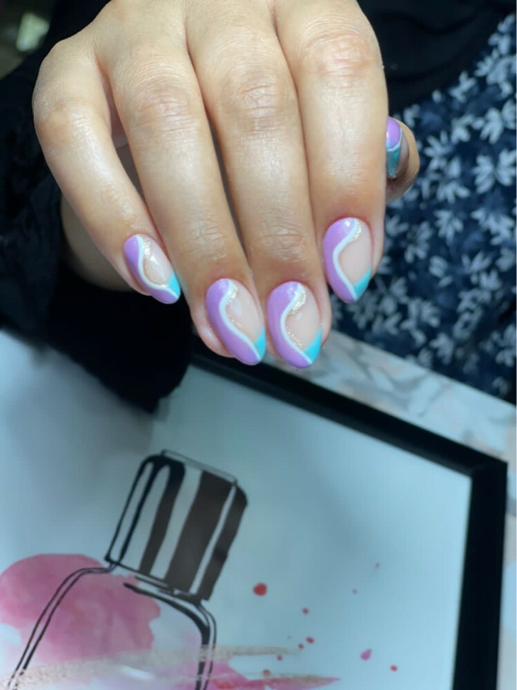 Nail technician and beauty  - 11