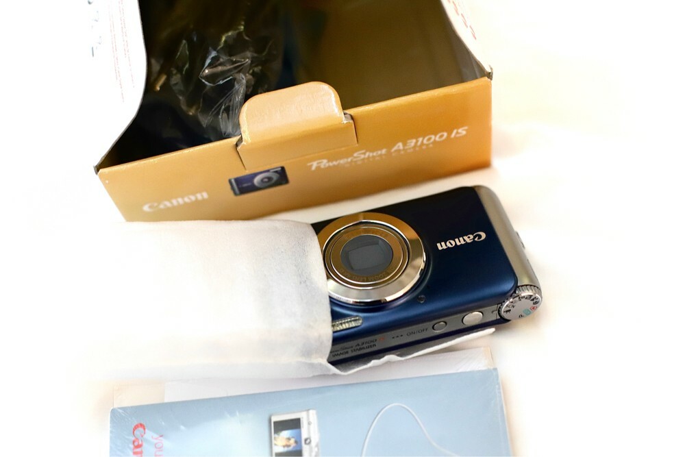 (NEW) OLD STOCK CANON POWERSHOT - 4